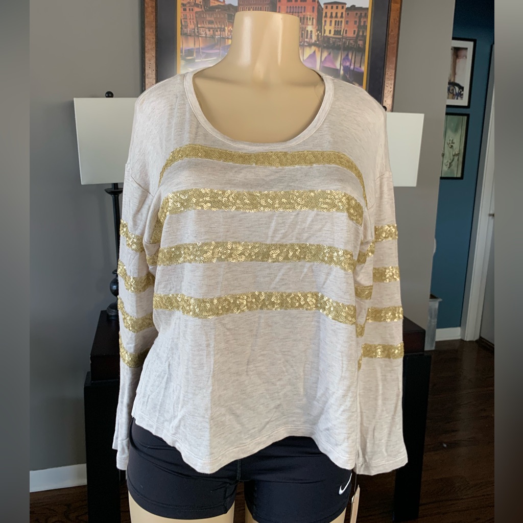 Cooper Key Beige Gold Long Sleeves Top Size M